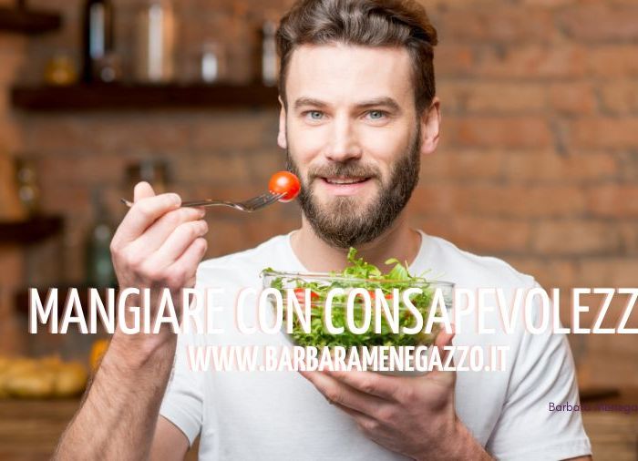 Mangiare con consapevolezza